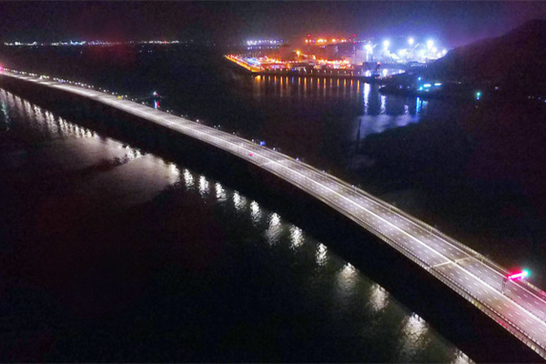 连云港跨海大桥夜景.jpg